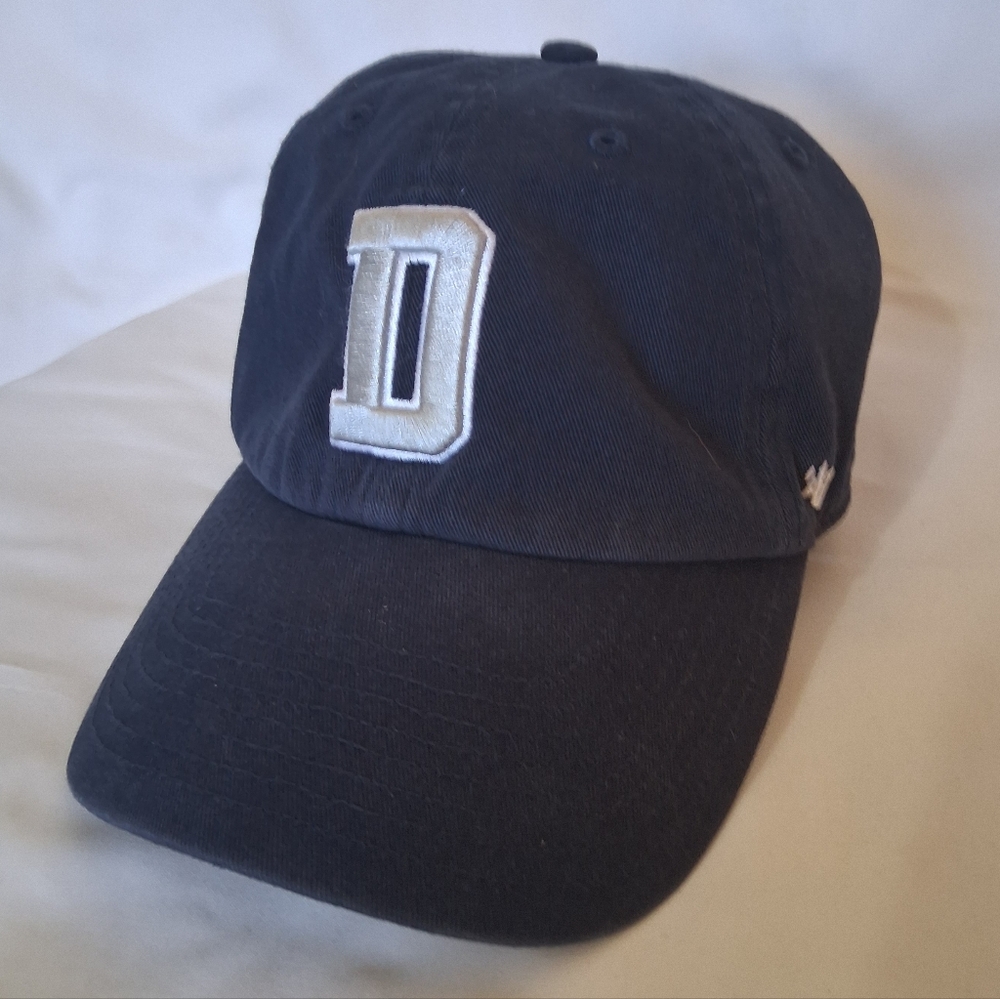 Dallas Cowboys- Embroidered Big D Strapback Cap. '47 One-Size